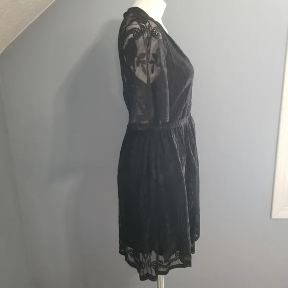 Haute Monde Black Floral Lace Boho Mini Dress Plunge Neckline Women's Large NWT. - Picture 6 of 13